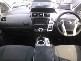 TOYOTA PRIUS ALPHA 2013