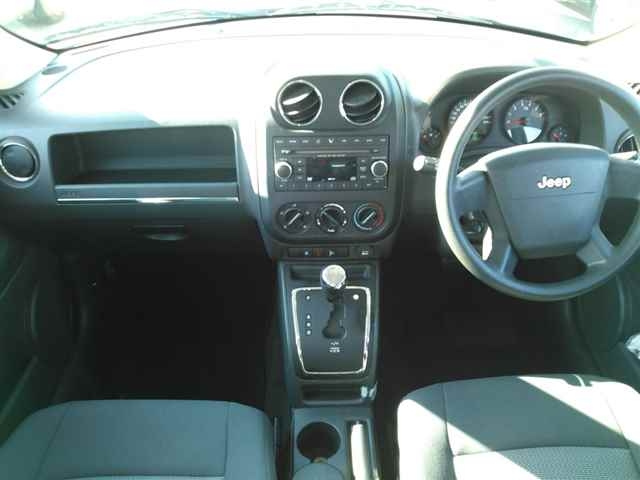 CHRYSLER JEEP PATRIOT 2010