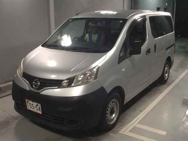 NISSAN NV200 2010