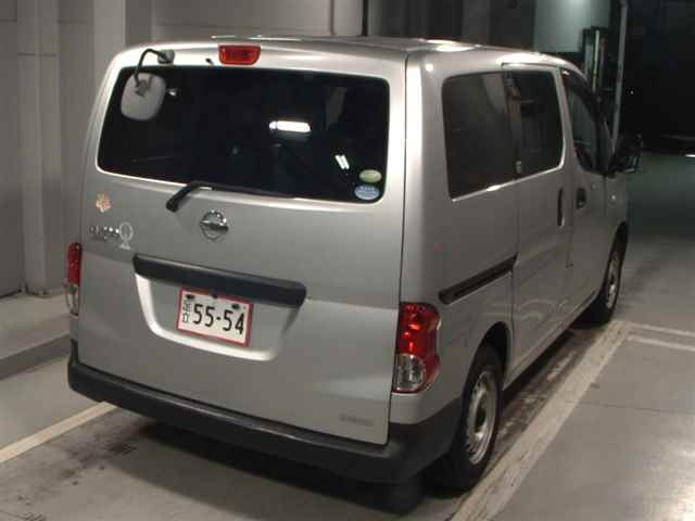 NISSAN NV200 2010