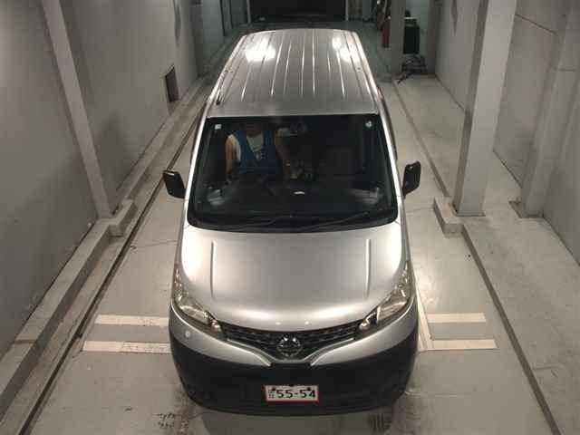 NISSAN NV200 2010
