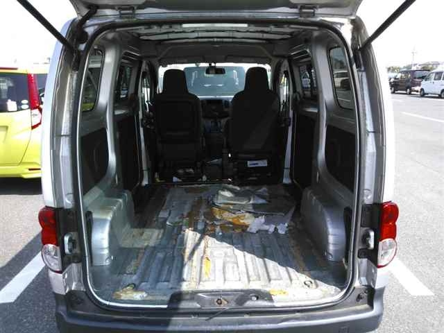 NISSAN NV200 2010