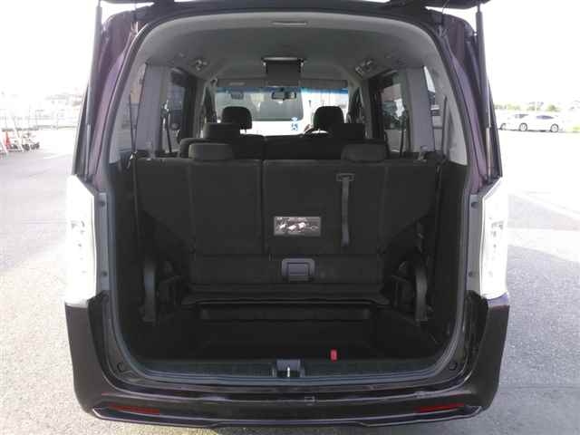 HONDA STEP WAGON 2011