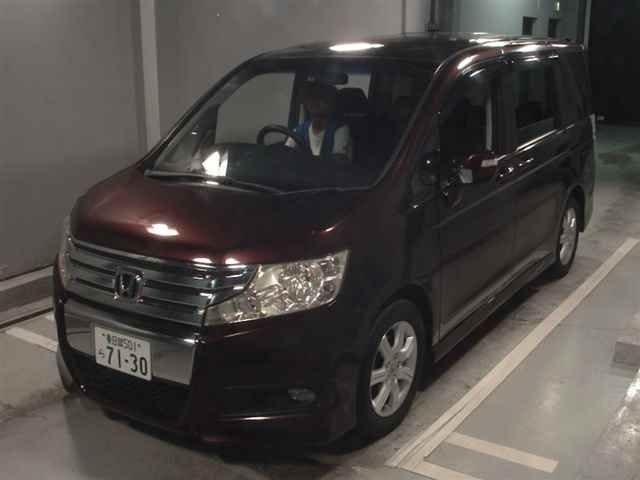 HONDA STEP WAGON 2011
