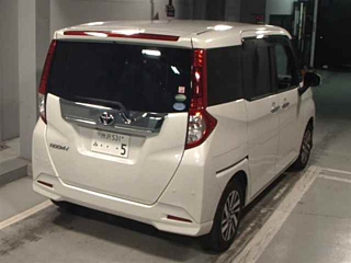 TOYOTA ROOMY 2019