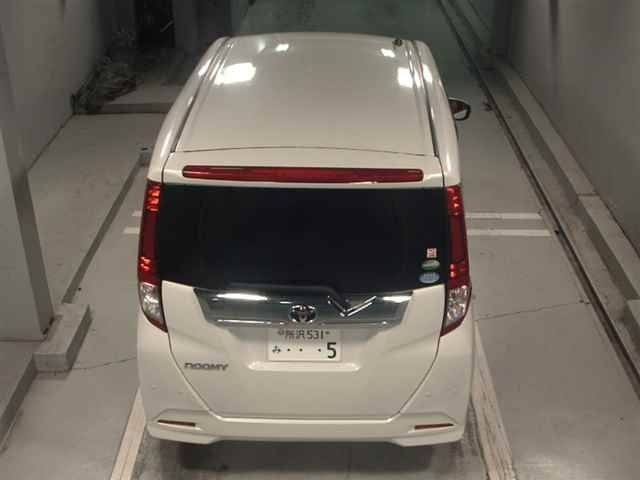 TOYOTA ROOMY 2019