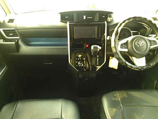 TOYOTA ROOMY 2019