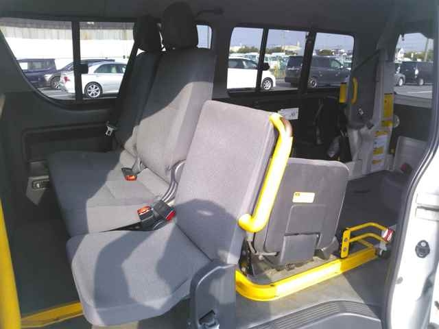 TOYOTA HIACE VAN 2011