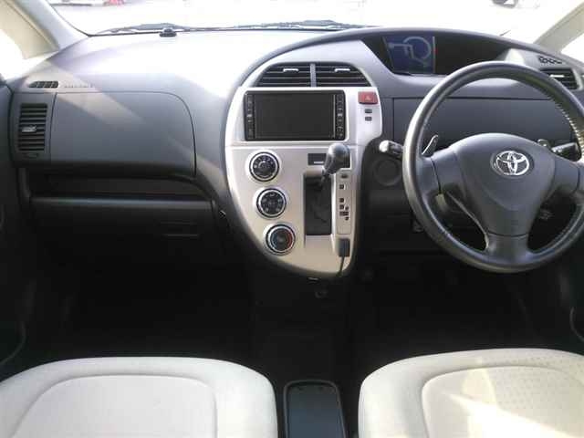 TOYOTA RACTIS 2008