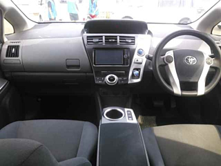TOYOTA PRIUS ALPHA 2012