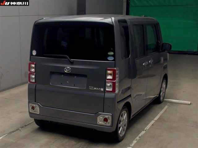 DAIHATSU WAKE 2016