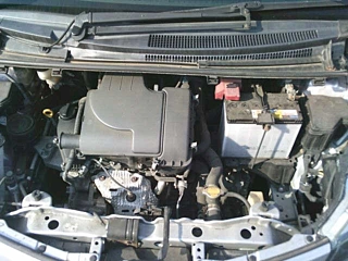 TOYOTA VITZ 2012