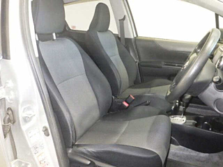 TOYOTA VITZ 2012