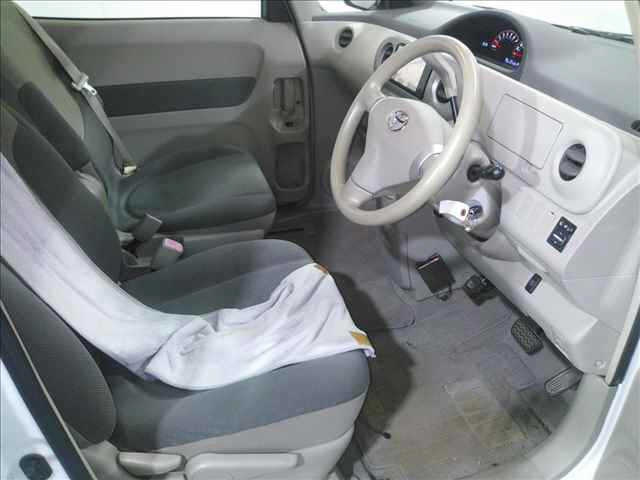 TOYOTA PORTE 2011