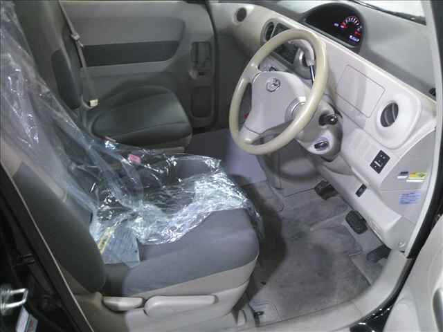 TOYOTA PORTE 2010