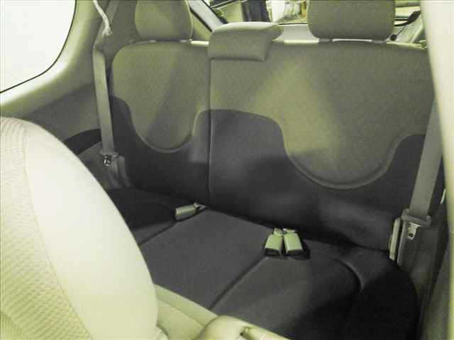 TOYOTA PORTE 2011