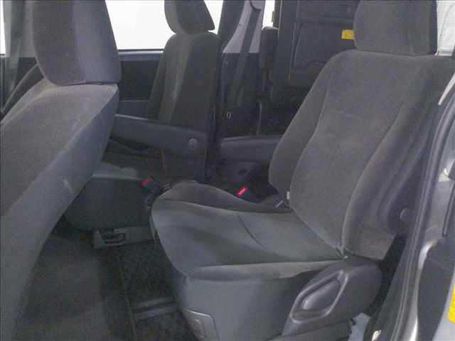 TOYOTA NOAH 2010