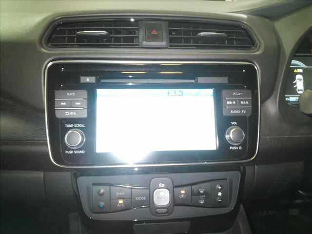 NISSAN LEAF 2017
