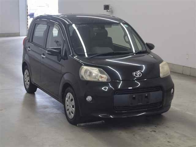 TOYOTA PORTE 2012