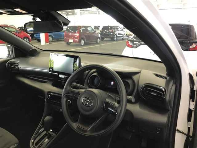 TOYOTA YARIS 2024