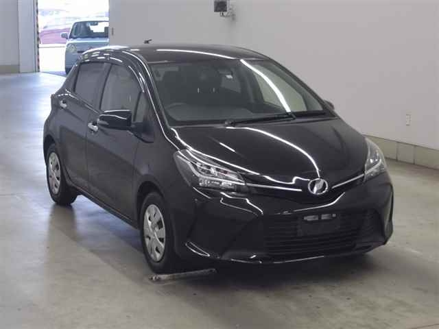 TOYOTA VITZ 2016