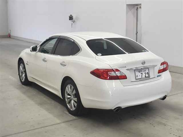 NISSAN FUGA 2012