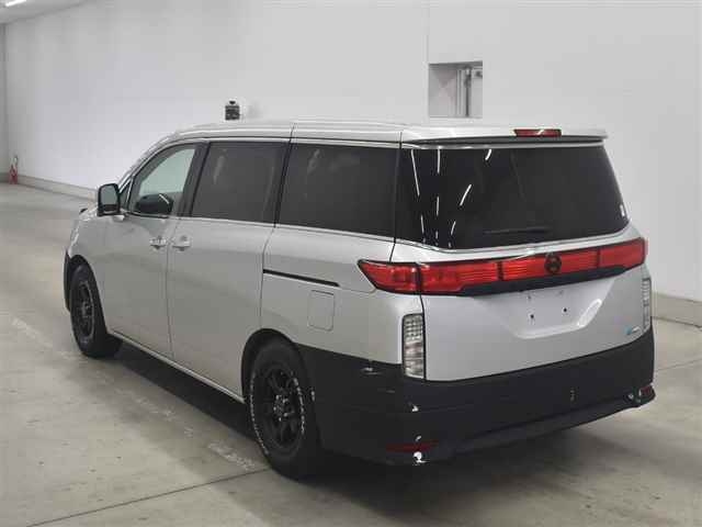 NISSAN ELGRAND 2011