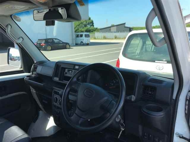 DAIHATSU HIJET VAN 2019