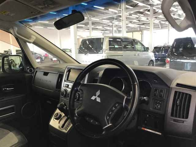 MITSUBISHI DELICA D5 2013