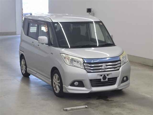 MITSUBISHI DELICA D2 2017