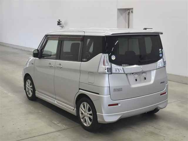 MITSUBISHI DELICA D2 2017