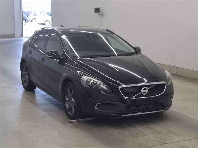 VOLVO V40 2014