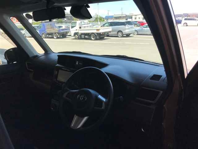 TOYOTA ROOMY 2018