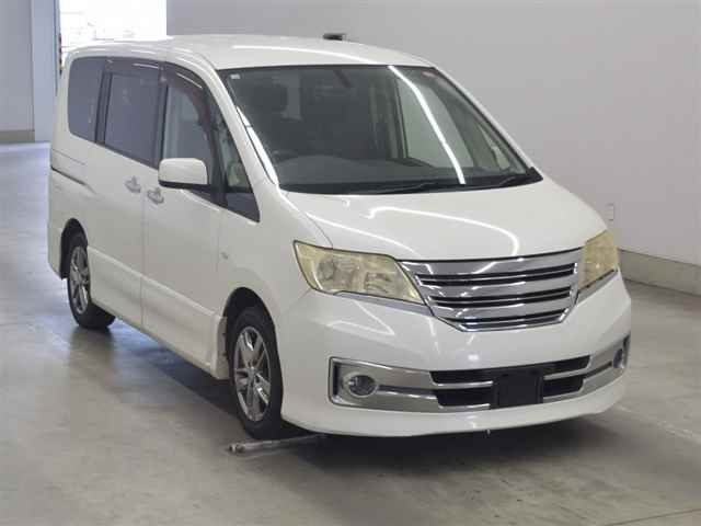 NISSAN SERENA 2011