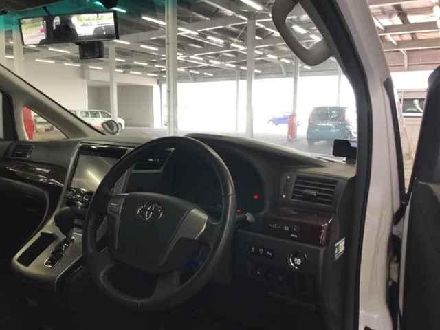 TOYOTA ALPHARD 2012