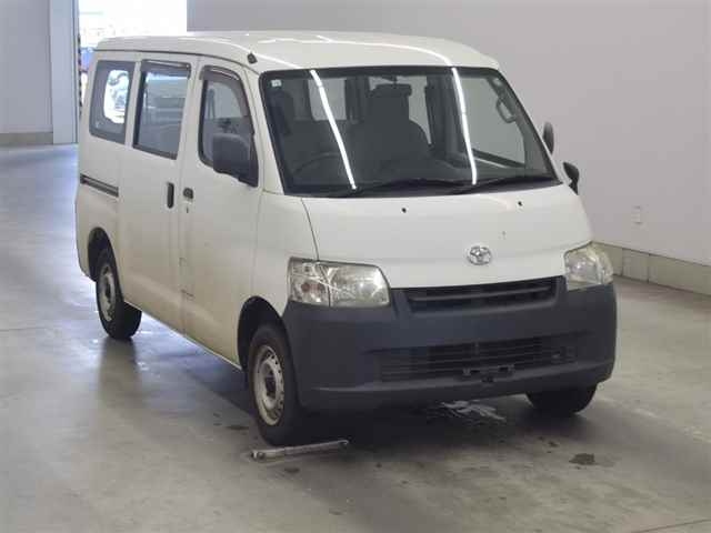 TOYOTA LITE ACE VAN 2013