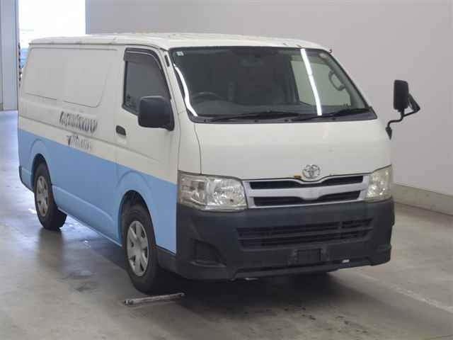 TOYOTA HIACE VAN 2012