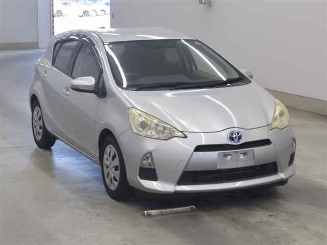 TOYOTA AQUA 2012