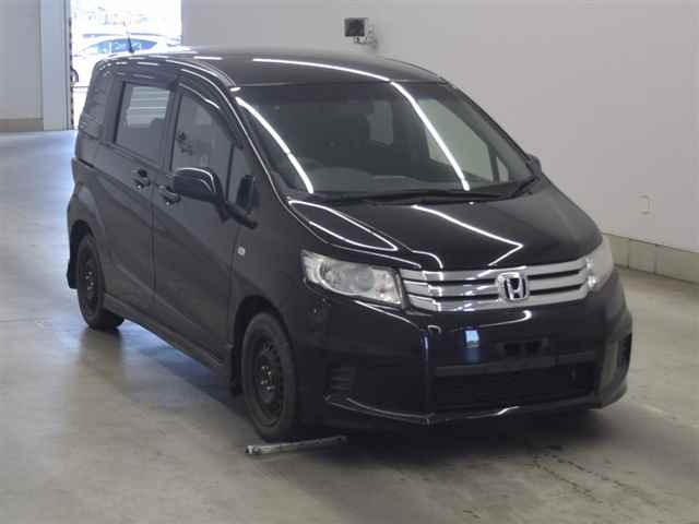 HONDA FREED 2010