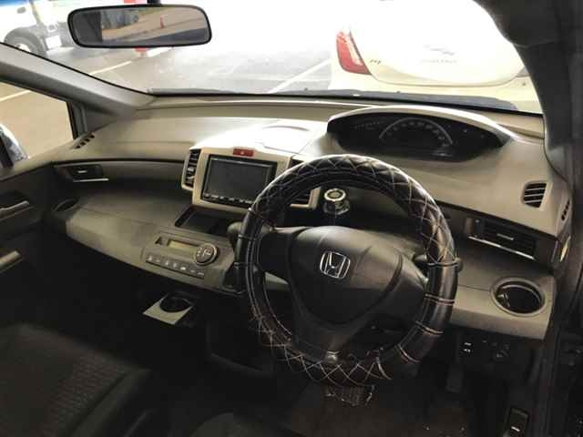 HONDA FREED 2010