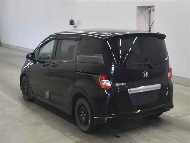 HONDA FREED 2010