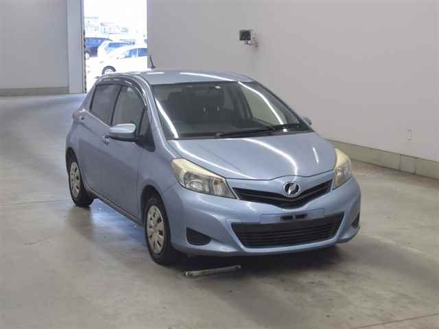 TOYOTA VITZ 2012