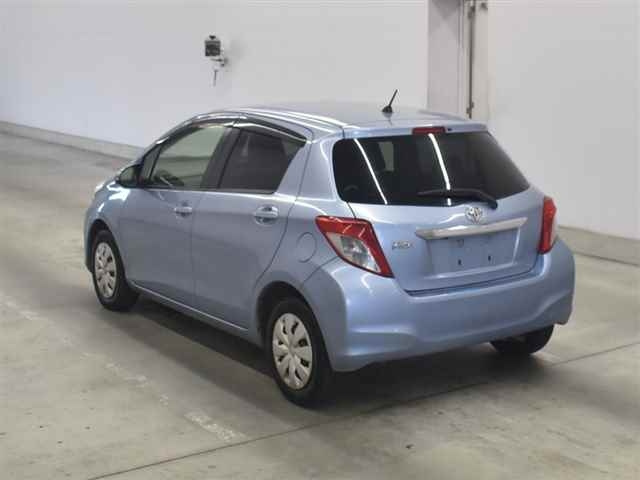 TOYOTA VITZ 2012