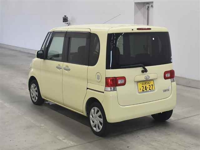DAIHATSU TANTO 2011