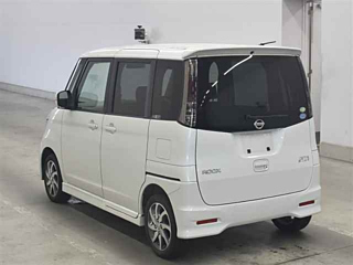 NISSAN ROOX 2010