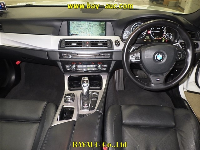 BMW 5 SERIES 2012
