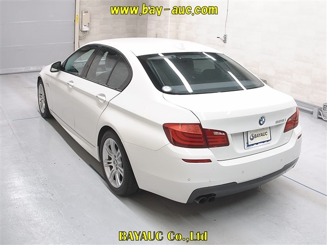 BMW 5 SERIES 2012