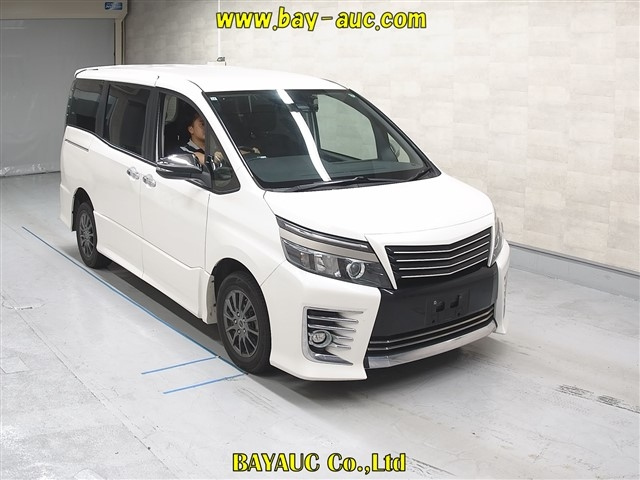 TOYOTA VOXY 2016