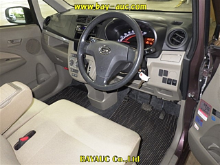 DAIHATSU MOVE 2013