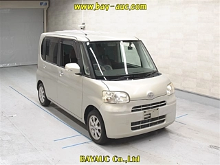 DAIHATSU TANTO 2010